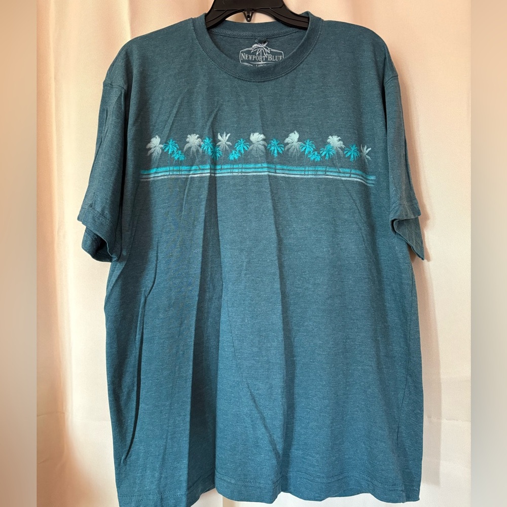 Gently Worn Men’s Newport Blue Soft T-Shirt